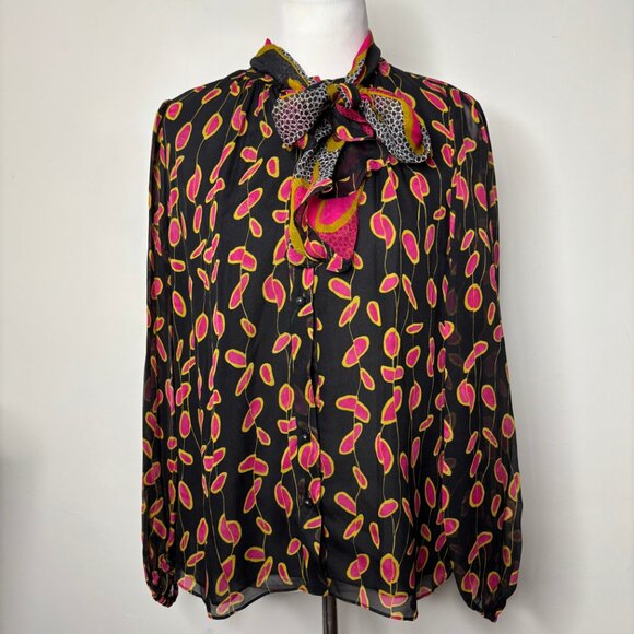 Diane Von Furstenberg Tops - Diane Von Furstenberg Havanah Print Silk Tie Neck Button Blouse Size 4